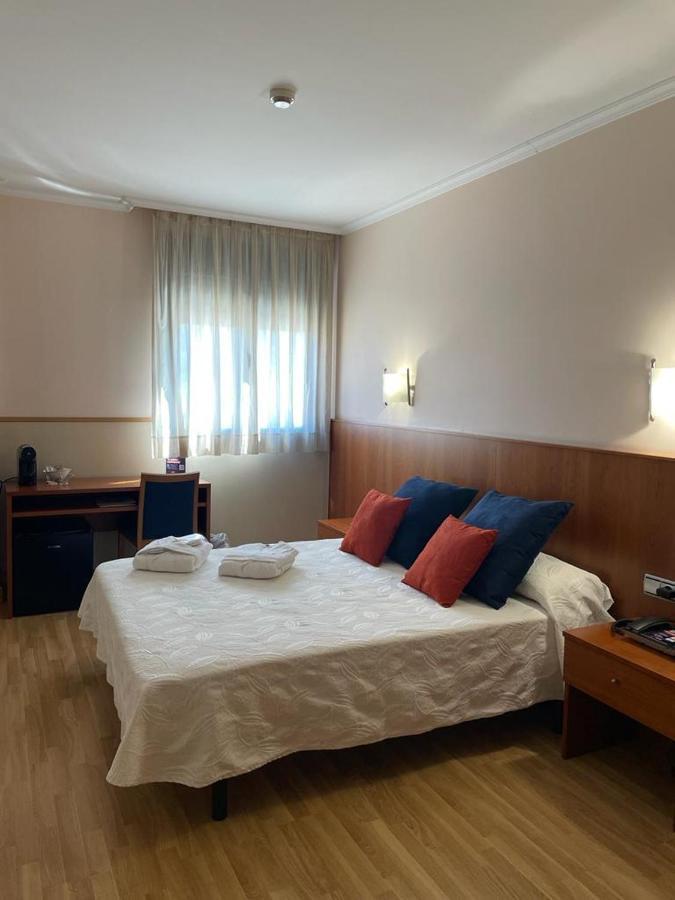 Andamur San Román Bagian luar foto